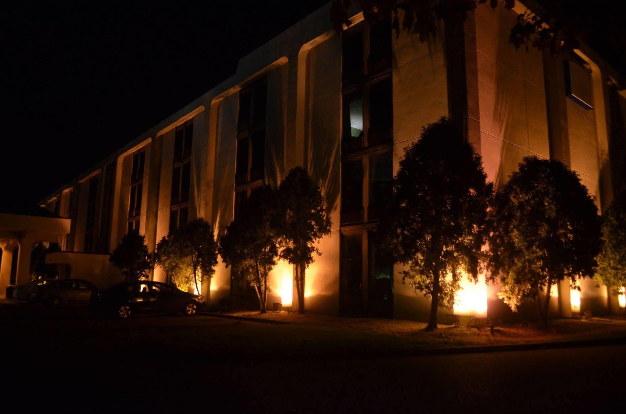 Candlewood Suites Columbus North, An Ihg Hotel Exterior photo